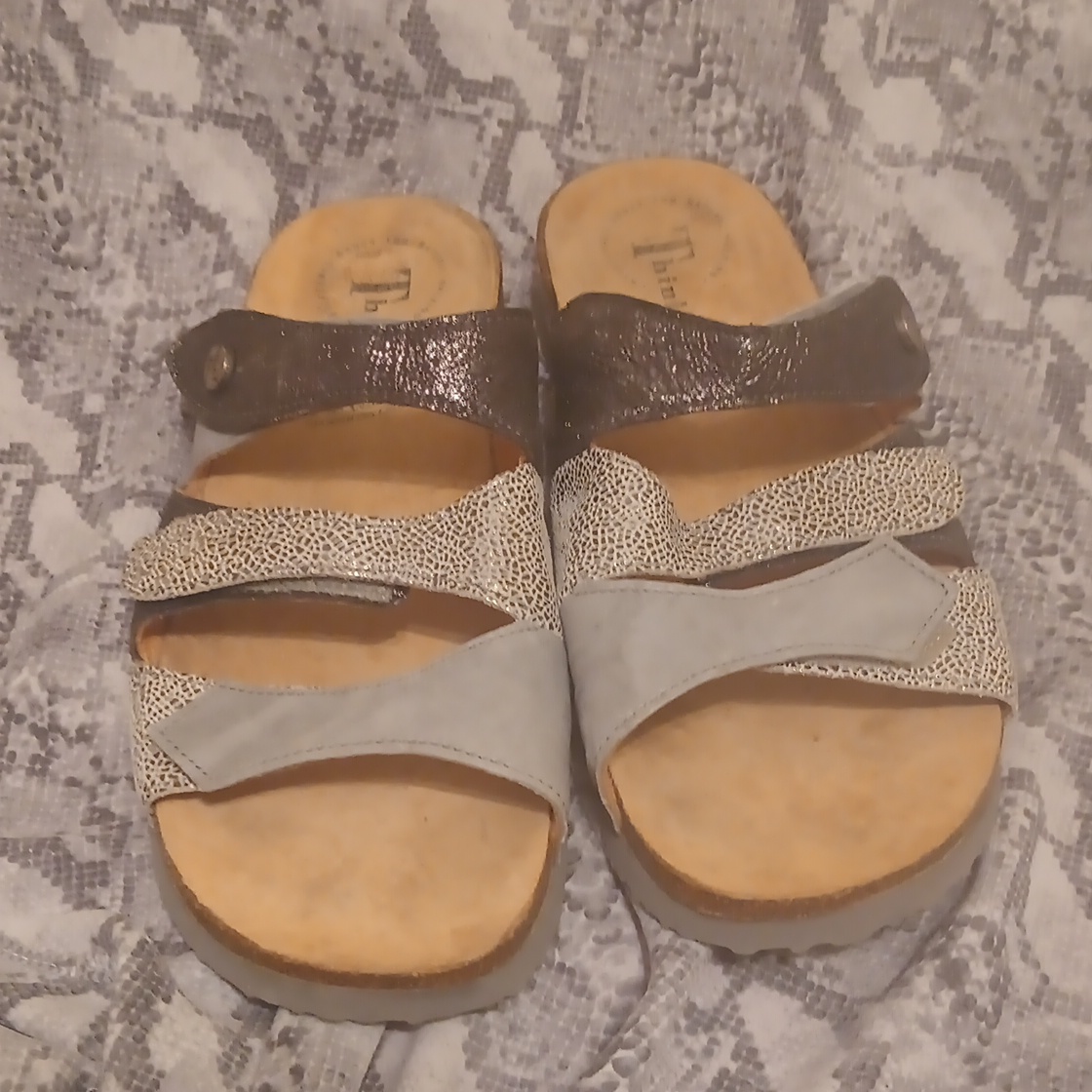 Think! Women's Three-Strap Slide Sandals In Gray And Silver